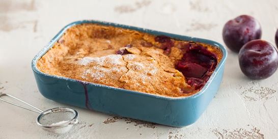 Безглютеновые клафути со сливой