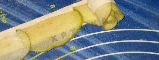 десерт из слоеного теста белые розы. Шаг 5