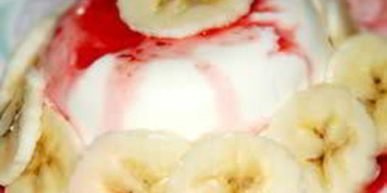 Десерт Клубника под снегом