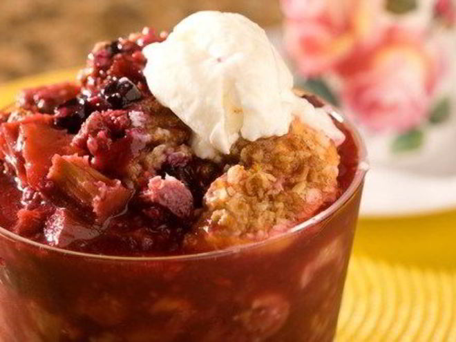 Рецепт грушевого крамбла с клюквой