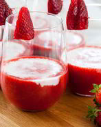 Йогуртовая панна котта с клубникой