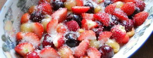 клафути с черешней и клубникой. Шаг 2