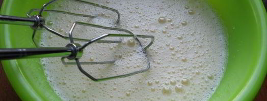 клафути с черешней и клубникой. Шаг 3