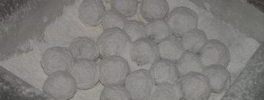 конфетки клюква в снегу. Шаг 5