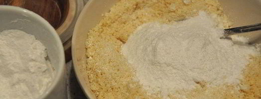 конфетки с миндально-винной начинкой и кленовым сиропом. Шаг 2