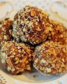 Конфеты из сухофруктов и миндаля