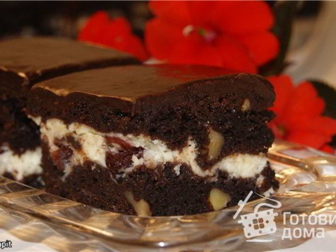 Рецепт брауни с крем-чиз, вяленой вишней и орехами