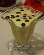 Итальянский яичный крем с клюквой