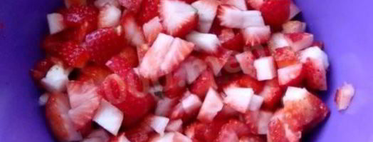 клубничный крем для торта. Шаг 2