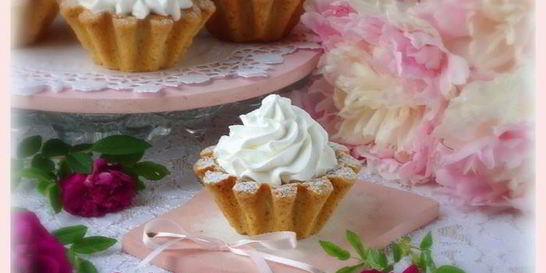 Корзинки с белковым кремом