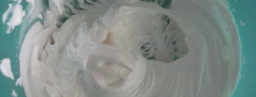 корзиночки с бананами и белковым кремом. Шаг 4