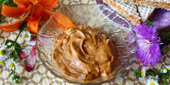 Крем для торта с вареной сгущенкой и маслом