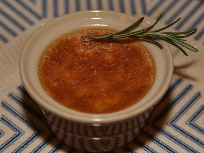 Рецепт лимонного крем-брюле с розмарином