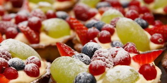 Миндальные корзиночки с фруктовым заварным кремом