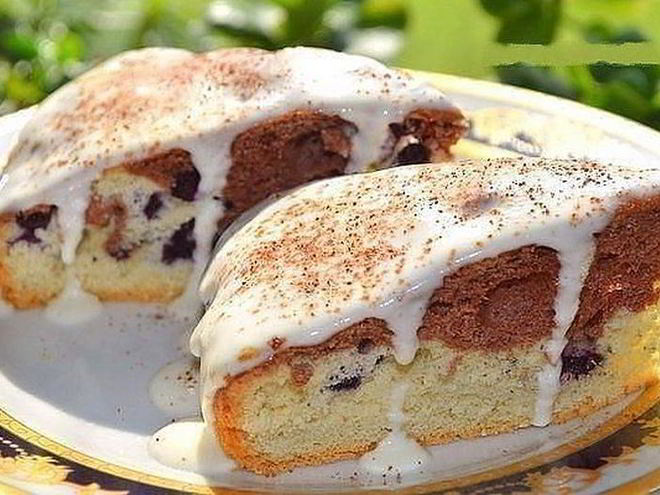 Рецепт простого тортика с ягодами и сметанным кремом