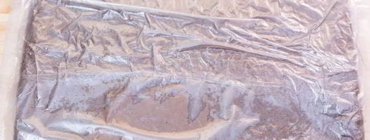 шоколадный бисквитный рулет со сливочным кремом. Шаг 19