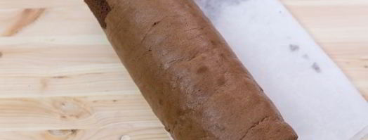 шоколадный бисквитный рулет со сливочным кремом. Шаг 28