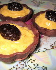 Шоколадные корзинки с тыквенным кремом и черносливом в коньяке