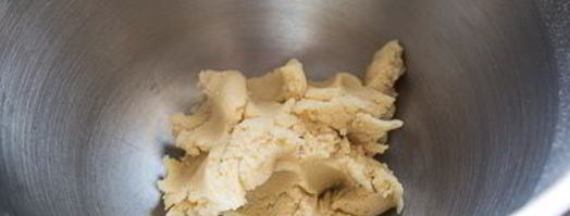 шу с заварным и малиновым кремом. Шаг 11