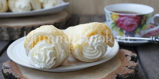 Слоеные трубочки с кремом