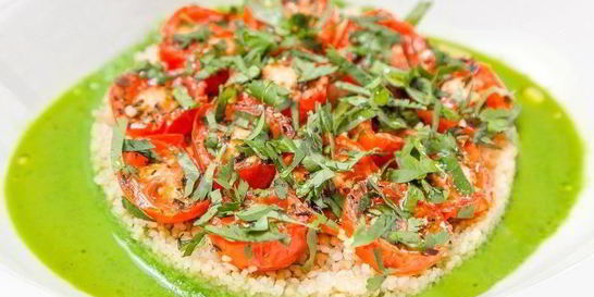 Теплый кускус с кремом из зеленой фасоли