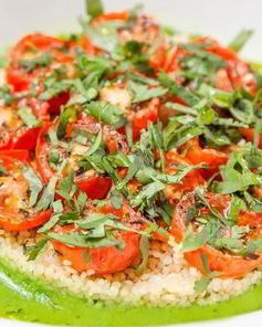 Теплый кускус с кремом из зеленой фасоли