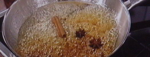 вишневый мильфей с творжно-сливочным кремом и карамельным крокантом. Шаг 9