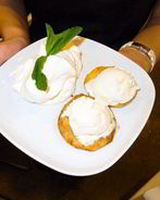 Жареные яблоки с кремом Шантильи