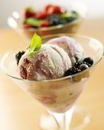 Ежевично-сливочное мороженое