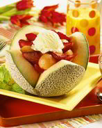 Фруктовый салат с мороженым