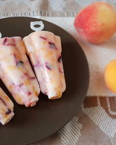 Йогуртовое мороженое с фруктами