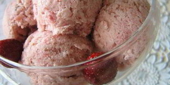 Клубнично-банановое мороженое