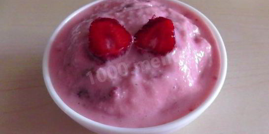 Клубничное мороженое на кефире