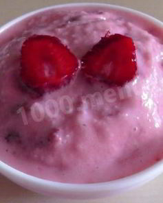 Клубничное мороженое на кефире