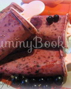 Мороженое из черной смородины со сливками