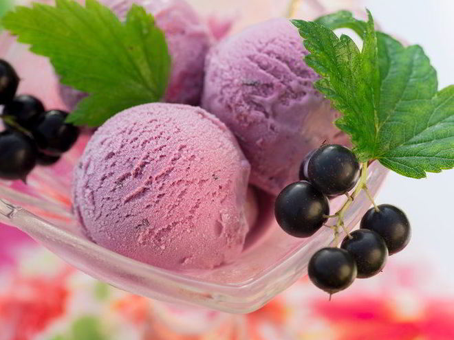 Рецепт мороженого с черной смородиной