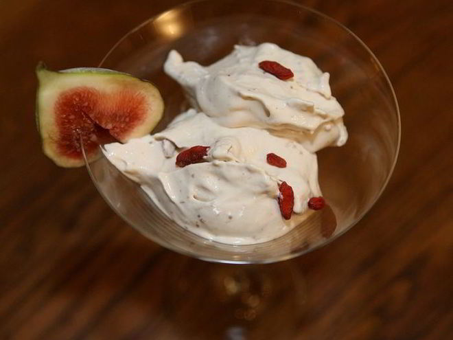 Рецепт мороженого с инжиром и ягодами годжи