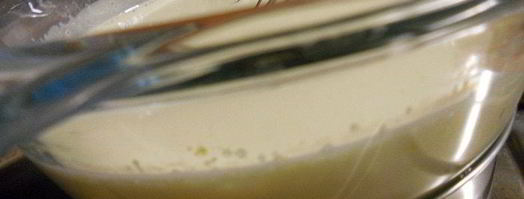 мороженое с клубникой, базиликом и лимонной карамелью. Шаг 2