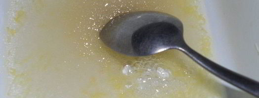 мороженое с клубникой, базиликом и лимонной карамелью. Шаг 5