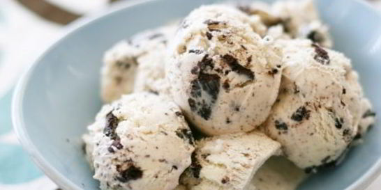 Мороженое с шоколадом