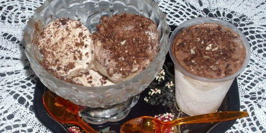 Мороженое в стаканчике