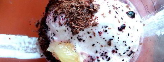 прохладный коктейль из мороженого с черникой. Шаг 8