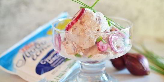 Селедочное мороженое с крабовой крошкой