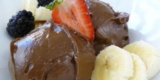 Шоколадное мороженое из авокадо