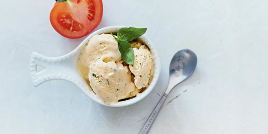 Томатное мороженое с базиликом