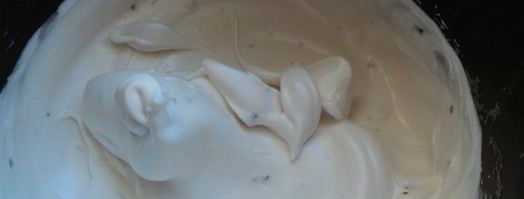 торт-мороженое с меренгой и фруктами. Шаг 2