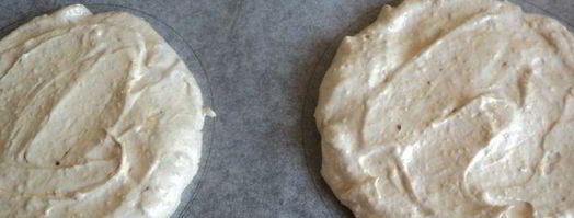 торт-мороженое с меренгой и фруктами. Шаг 3