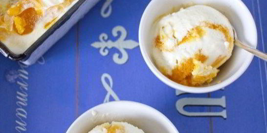 Ванильное мороженое с шафраново-манговой прослойкой