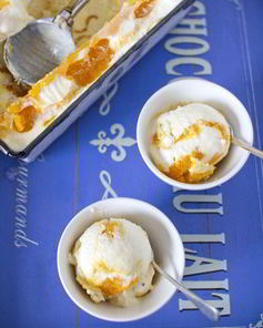 Ванильное мороженое с шафраново-манговой прослойкой