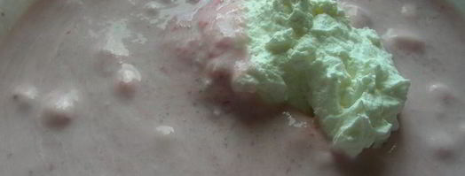 йогуртово-клубничный мусс с киви. Шаг 6